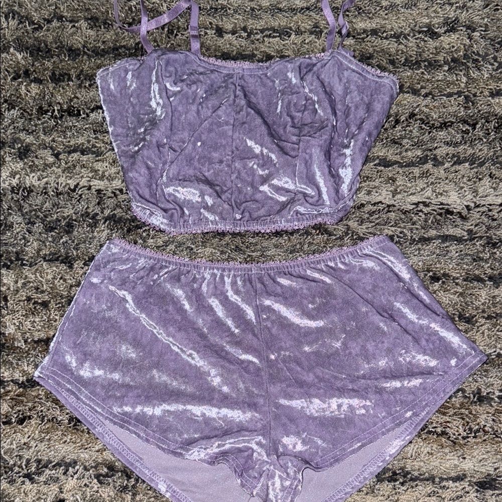 Velvet Sleepwear Set in lavender NEW without tags